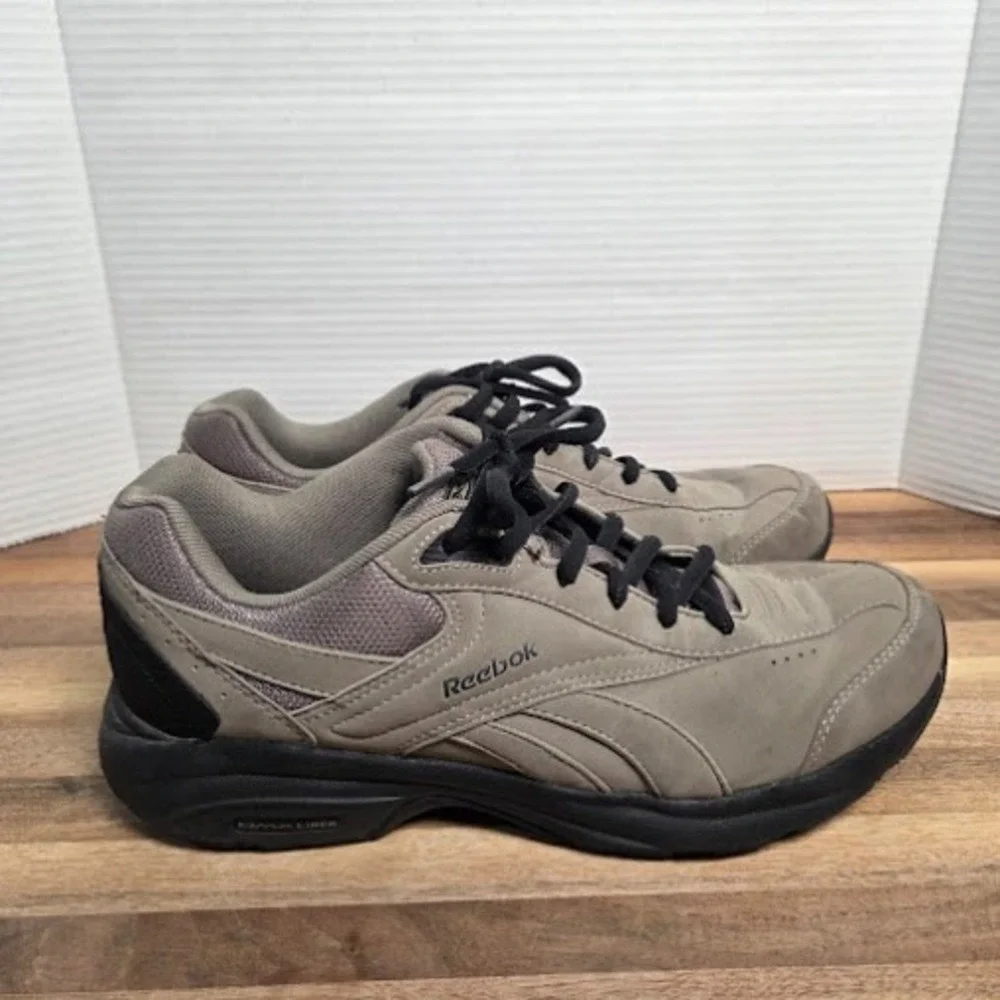 Reebok Walk Ultra 7 DMX Max Men's 10 Taupe Athletic Walking Sneakers‎ RB 412 KTS